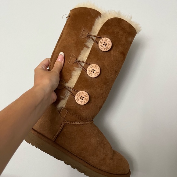 UGG Shoes - UGG Bailey Button Triplet II